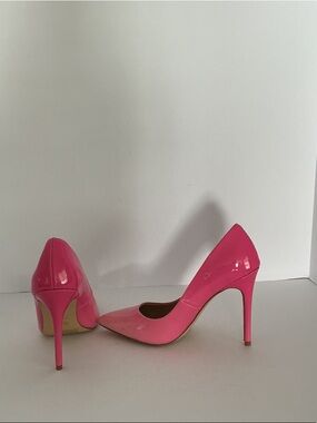 ⭐️⭐️. MIX NO. 6⭐️⭐️.         . Pink Hombre Pumps